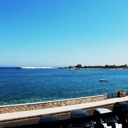 Sasha Wonderful View Giardini Naxos